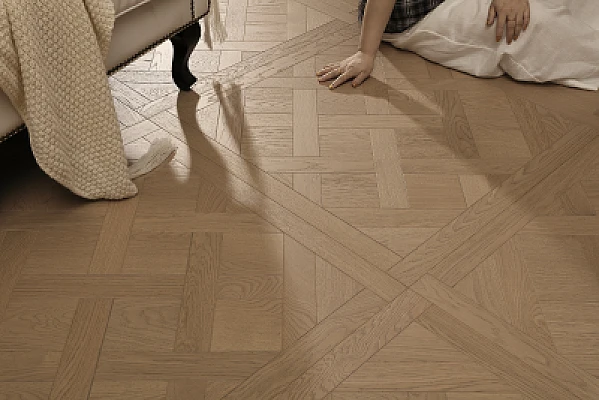 Toffee Crunch Versailles 31-1/2"  — image 2 of 3